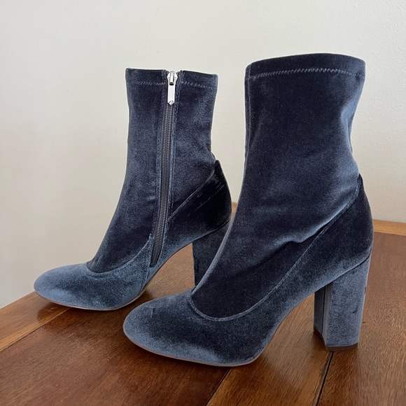 Sam Edelman - Blue Grey Suede Sock Bootie - Size 8 - Picture 3 of 11